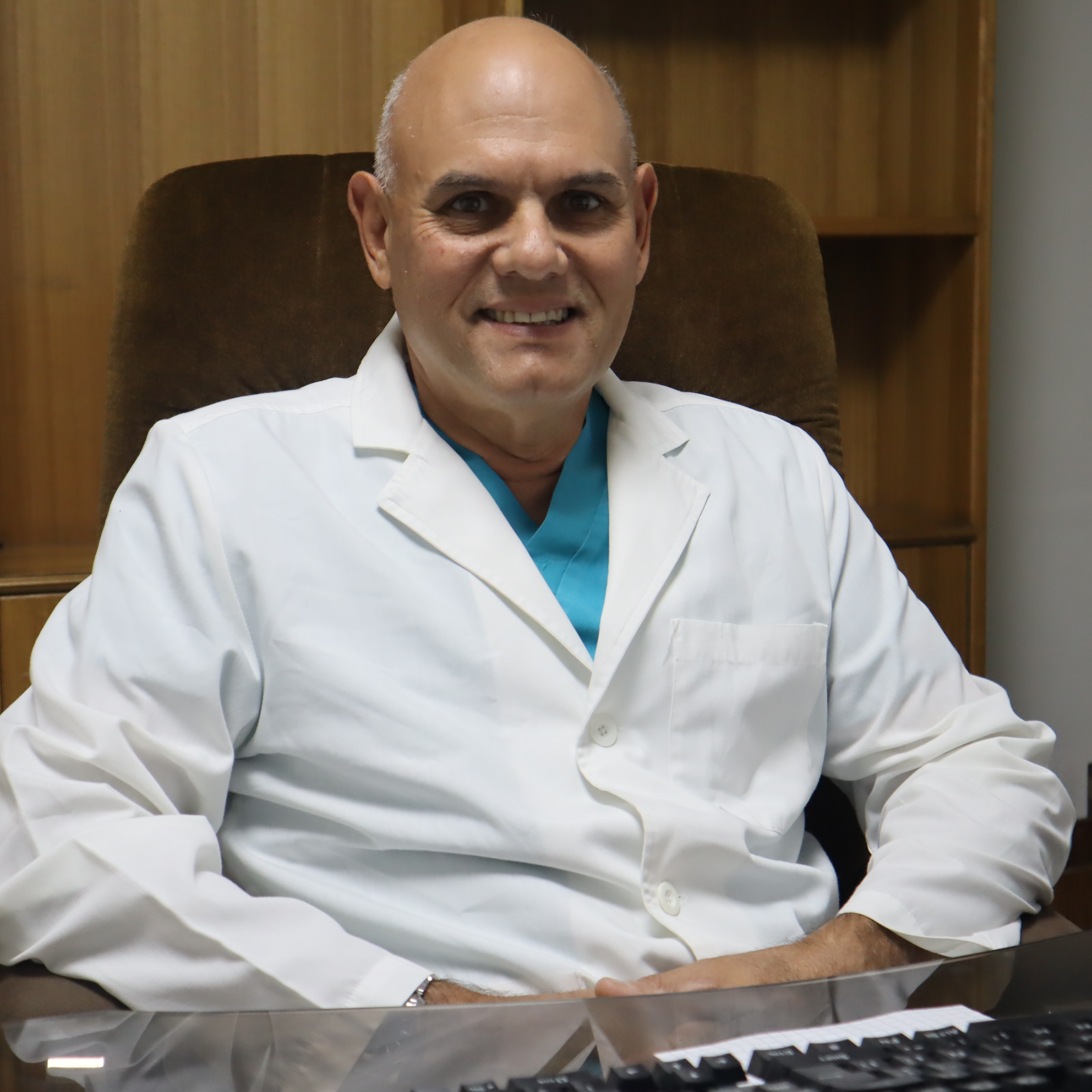 Dr. Boris García