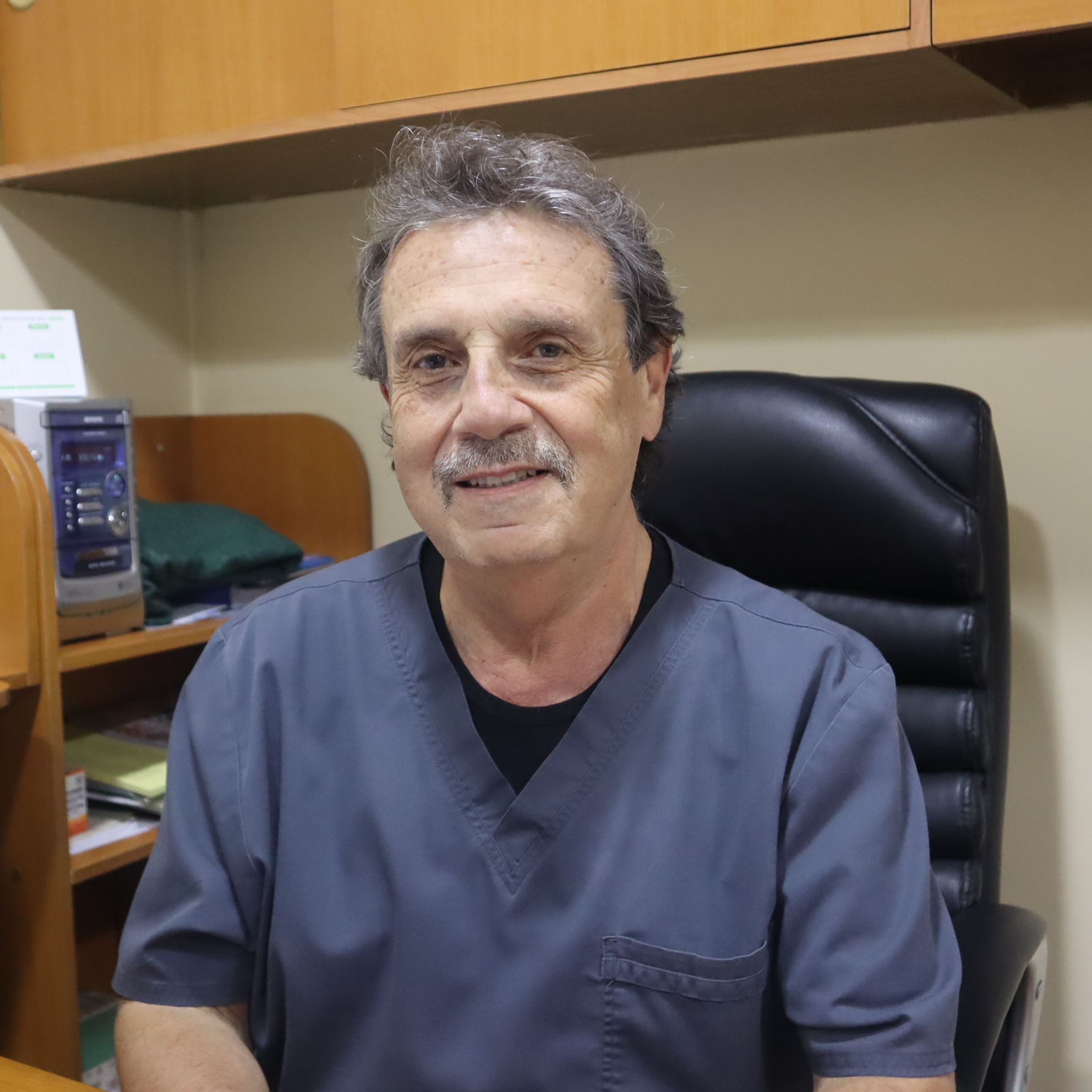 Dr. Mauricio Rettig
