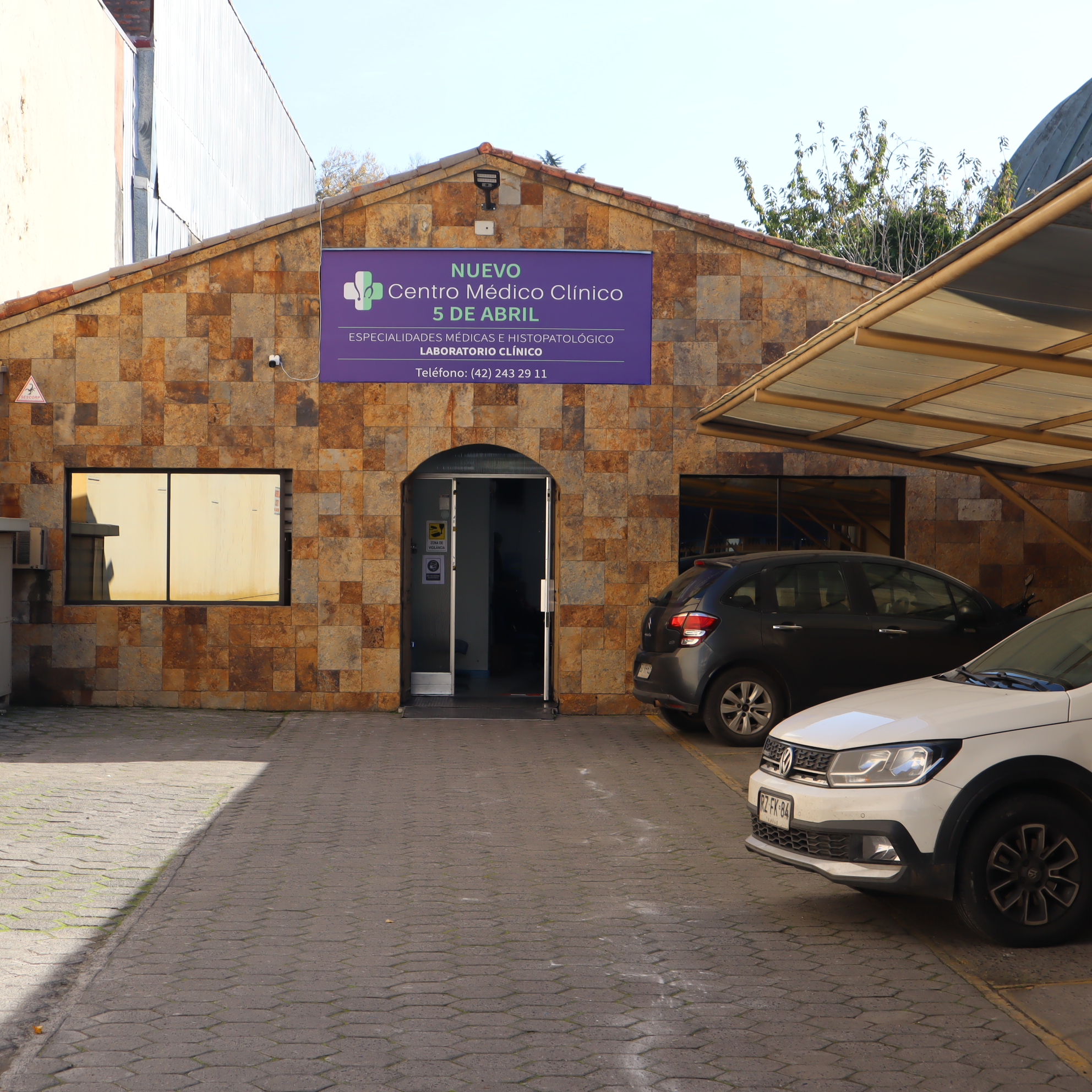 Exterior del Centro Médico